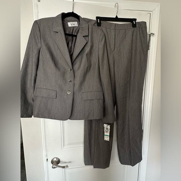 NWT-LE SUIT pant suit, size 16, slate - Picture 1 of 5